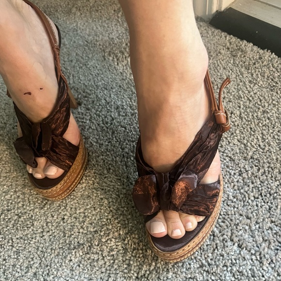 Woman's Prada platform heels size 36 1/2 - Picture 5 of 5